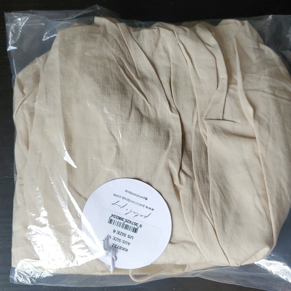 Petal and Pup Cropped Top - Picture 6 of 6